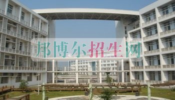 武漢廣場職業(yè)技術(shù)學院網(wǎng)站網(wǎng)址