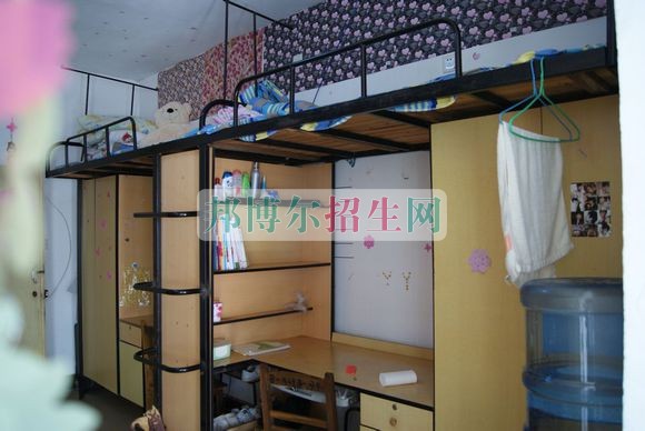 湖南商務(wù)職業(yè)技術(shù)學(xué)院宿舍條件、住宿好嗎、寢室情況