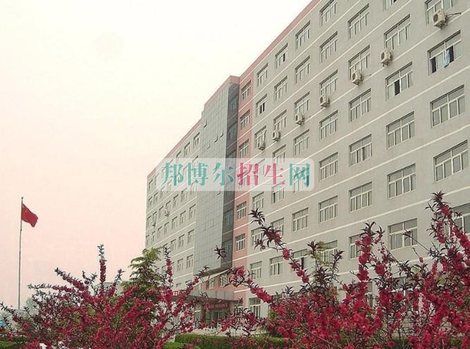 北京經(jīng)貿(mào)職業(yè)學招生辦聯(lián)系電話