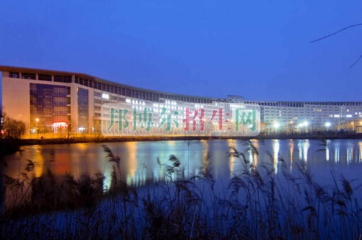 河南中醫(yī)學院