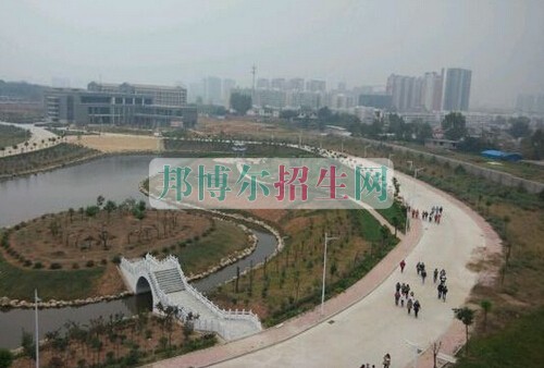 南陽(yáng)醫(yī)學(xué)高等專(zhuān)科學(xué)校