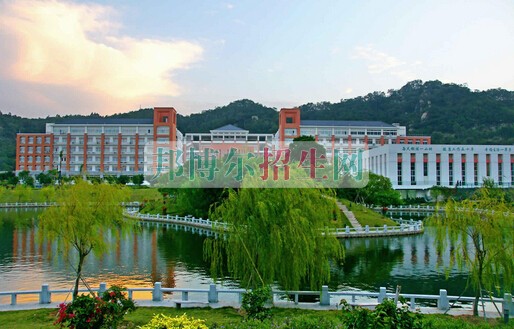 廈門醫(yī)學(xué)高等?？茖W(xué)校