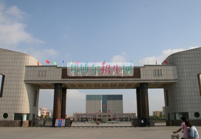 中專(zhuān)升大專(zhuān)需要考什么