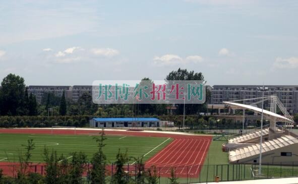 哪個學校有鐵道運輸