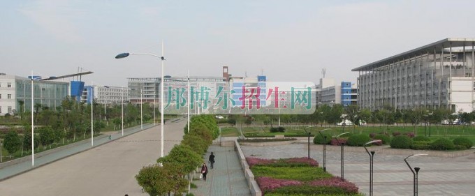 計算機(jī)多媒體技術(shù)學(xué)校好不好