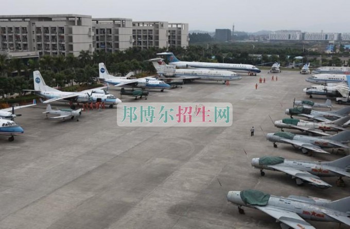 初中生可以讀民航商務嗎