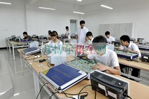 初中畢業(yè)可以學通信技術嗎