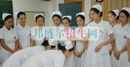 成都好一點的護理學校