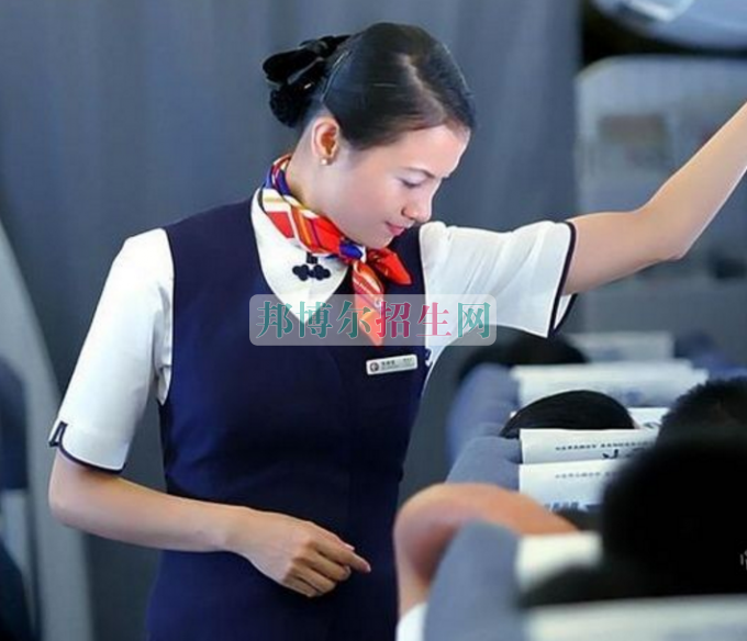 成都航空服務(wù)怎么樣報名