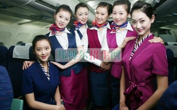 成都好一點的空中乘務(wù)學(xué)校