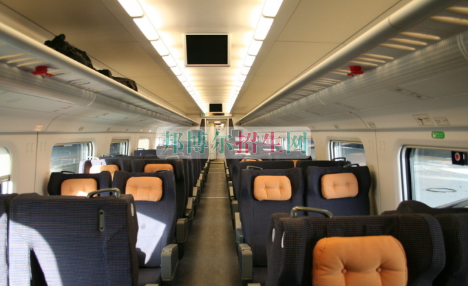 成都鐵道車(chē)輛學(xué)校好不好