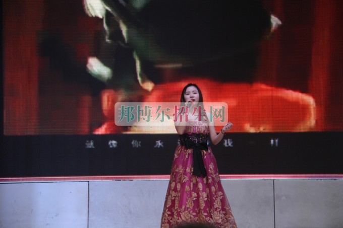 天府新區(qū)成人中等專業(yè)學校“美好新區(qū)，千年廣都”