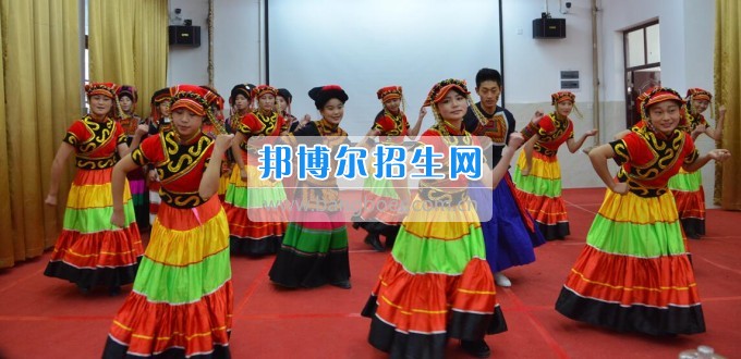 四川省檔案學(xué)校被評為全省民族團(tuán)結(jié)進(jìn)步創(chuàng)建活動示范單位