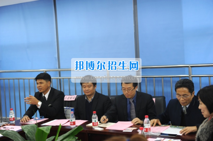 重慶公共運(yùn)輸職業(yè)學(xué)院舉行中泰職業(yè)教育交流合作洽談會