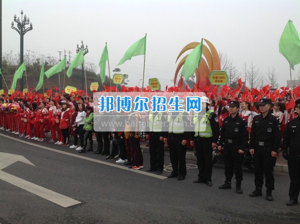 四川省宜賓市南溪區(qū)職業(yè)高級(jí)中學(xué)校學(xué)前教育齊拉練，共踏春風(fēng)迎春景