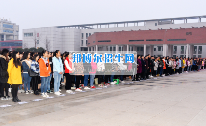 川南幼兒師范高等?？茖W(xué)校舉行新學(xué)期 “開學(xué)第一課”活動