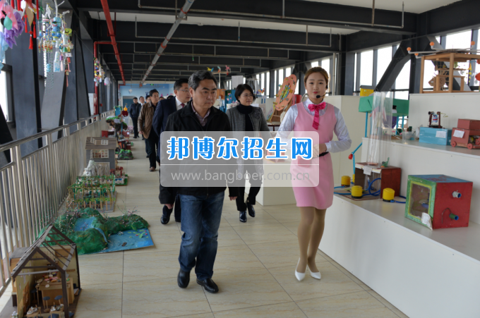 川南幼兒師范高等?？茖W(xué)校迎接隆昌縣創(chuàng)建第四屆省級(jí)文明城市測(cè)評(píng)組考評(píng)