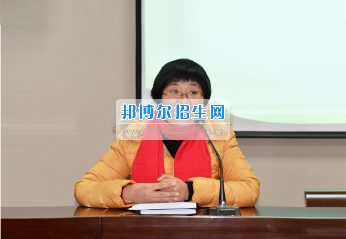 川南幼兒師范高等專科學(xué)校召開輔導(dǎo)員班主任工作例會加強和改進(jìn)學(xué)生思想政治工作