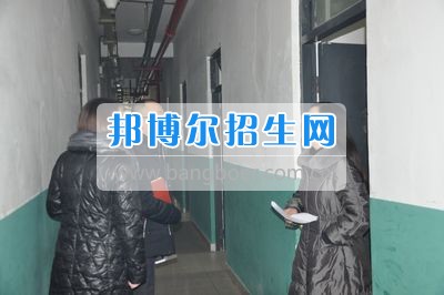 四川省什邡市職業(yè)中專(zhuān)學(xué)校迎接德陽(yáng)市、什邡市教育局開(kāi)學(xué)工作檢查
