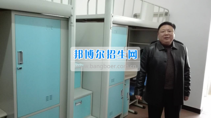 川北幼兒師范高等?？茖W(xué)校張廷鑫校長帶隊考察學(xué)生公寓設(shè)備