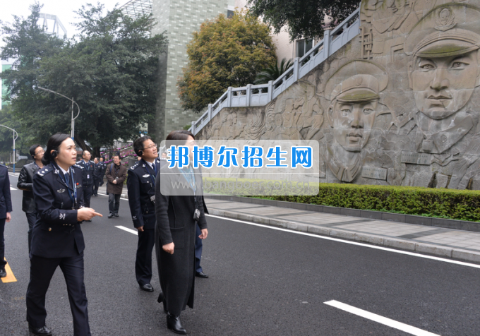 川南幼兒師范高等?？茖W(xué)校考察黨建工作
