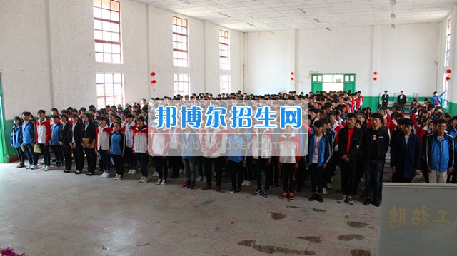 馨知心集團(tuán)、云南動(dòng)高鐵普鐵公司、上海大眾等多家單位在我校舉辦招聘會(huì)