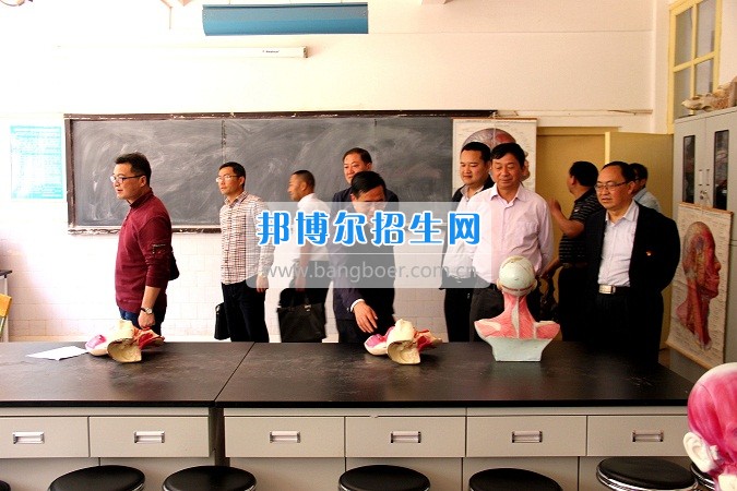 楚雄州2017年高校安全穩(wěn)定工作聯(lián)席會(huì)在楚雄醫(yī)藥高等專科學(xué)校召開(kāi)