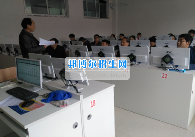 巴中師范學校云計算機房建設(shè)項目順利通過驗收