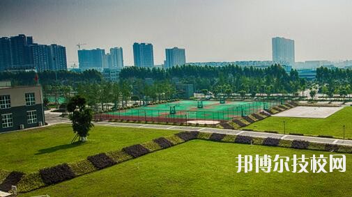 重慶城市建設(shè)技工學(xué)校2020年報(bào)名條件、招生要求、招生對(duì)象