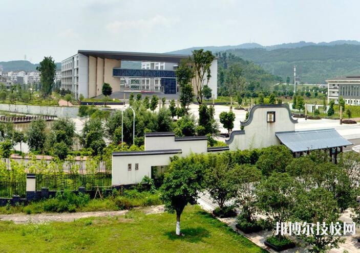 重慶兩江職業(yè)教育中心2020年報(bào)名條件、招生要求、招生對(duì)象