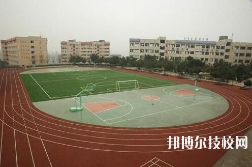 重慶第一財(cái)貿(mào)學(xué)校怎么樣、好不好
