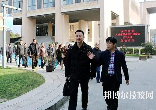 杭州技師學(xué)院2020年報名條件、招生要求、招生對象