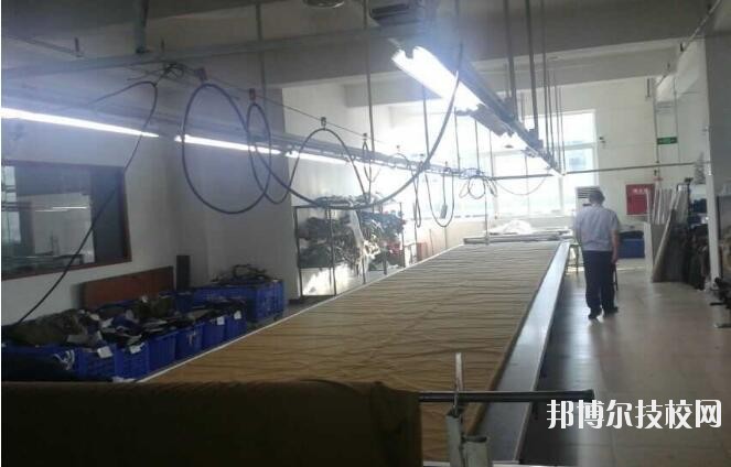 六盤水軍事技能職業(yè)學(xué)校2020年學(xué)費、收費多少