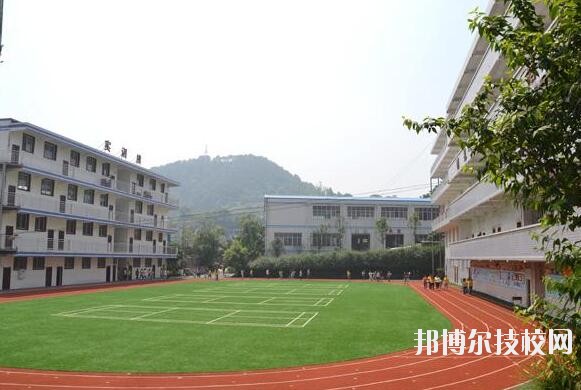 重慶知行衛(wèi)生學(xué)校2020年報(bào)名條件、招生要求、招生對(duì)象