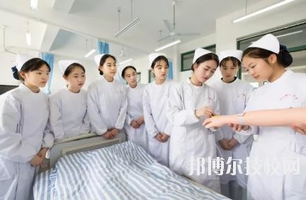 溫州護(hù)士學(xué)校2020年報名條件、招生要求、招生對象