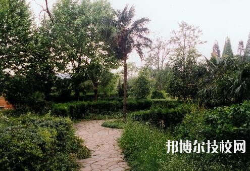 貴州林業(yè)學(xué)校2020年報(bào)名條件、招生要求、招生對象