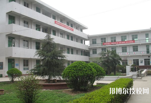 西安雁塔區(qū)職業(yè)高級(jí)中學(xué)2020年報(bào)名條件、招生要求、招生對(duì)象