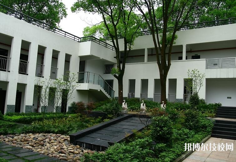 中國(guó)人民解放軍總參謀部信息化部直屬工廠職業(yè)技術(shù)學(xué)校怎么樣、好不好