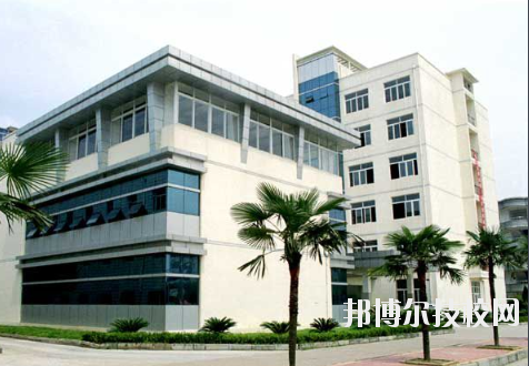 江西化學工業(yè)高級技工學校2020年報名條件、招生要求、招生對象