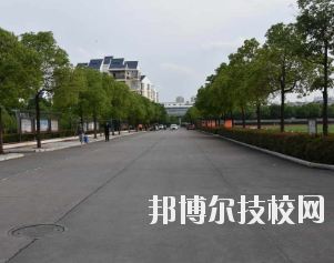 贛州華堅(jiān)科技職業(yè)學(xué)校2020年招生辦聯(lián)系電話(huà) 