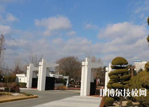 仁懷中等職業(yè)學(xué)校2020年招生辦聯(lián)系電話(huà)