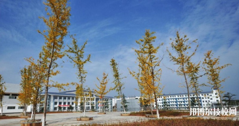銅仁交通學(xué)校2020年學(xué)費(fèi)、收費(fèi)多少