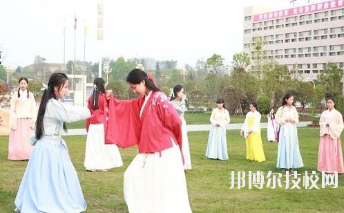 畢節(jié)衛(wèi)生學(xué)校2020年學(xué)費、收費多少