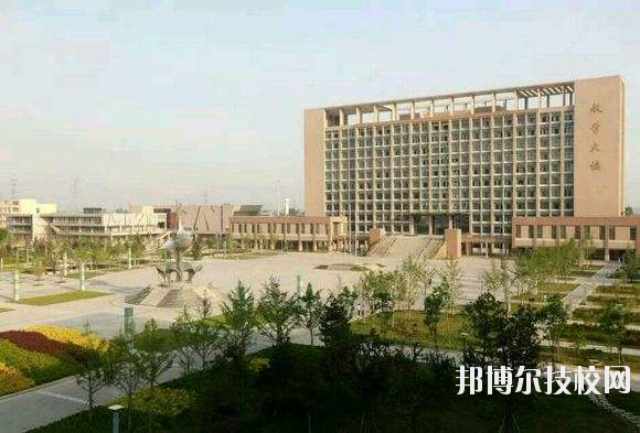 咸陽(yáng)理工職業(yè)專(zhuān)修學(xué)院2020年招生辦聯(lián)系電話