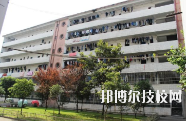 江西輕工業(yè)高級技工學(xué)校2020年報名條件、招生要求、招生對象