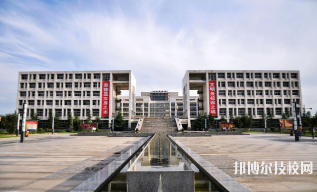 陜西商貿(mào)學院附屬中職校2020年報名條件、招生要求、招生對象 