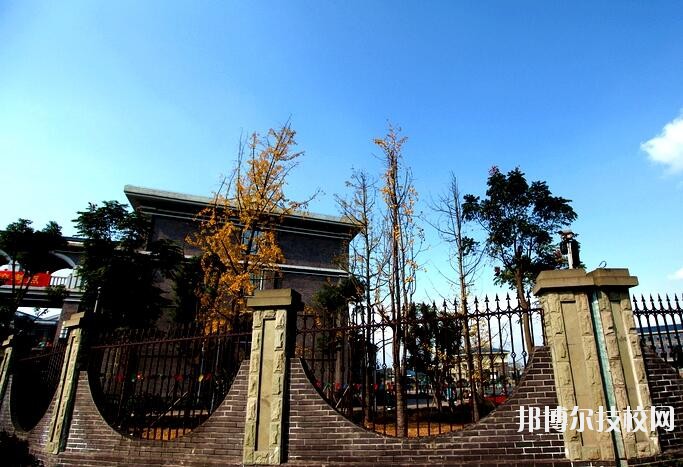 重慶財(cái)政學(xué)校2020年報(bào)名條件、招生要求、招生對象
