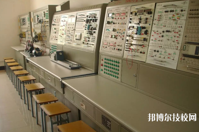 宜春工業(yè)學(xué)校2020年報(bào)名條件、招生要求、招生對象 