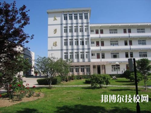 遵義職業(yè)技術(shù)學(xué)校2020年報名條件、招生要求、招生對象