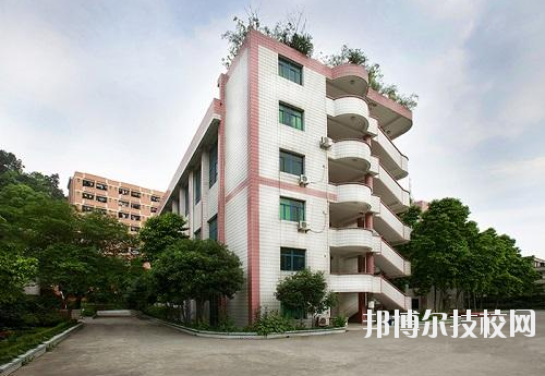 重慶護士學(xué)校2020年招生辦聯(lián)系電話
